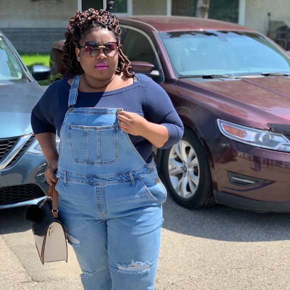 Meet your Posher, Melvina - Picture 1 of 1